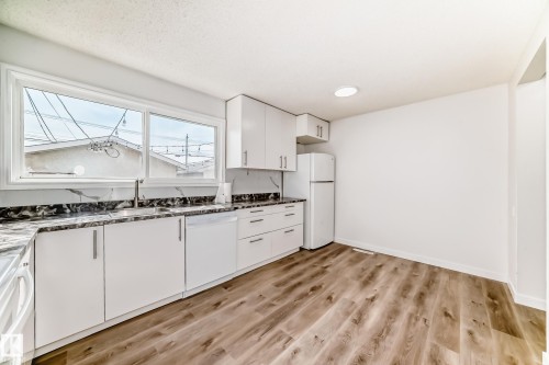 13319 85 Street, Edmonton, AB - Indoor Photo Showing Kitchen