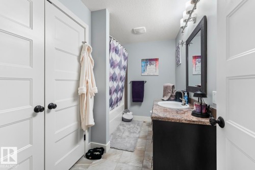 2551 Lockhart Way, Cold Lake, AB - Indoor Photo Showing Bathroom