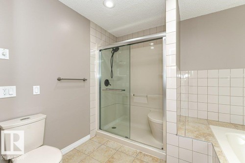 1051 109 Street, Edmonton, AB - Indoor Photo Showing Bathroom