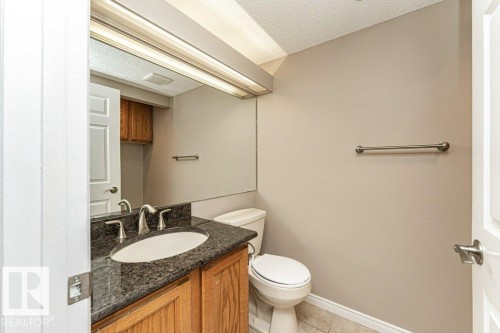 1051 109 Street, Edmonton, AB - Indoor Photo Showing Bathroom
