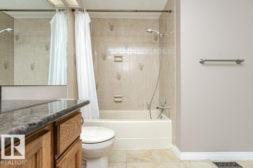 1051 109 Street, Edmonton, AB - Indoor Photo Showing Bathroom
