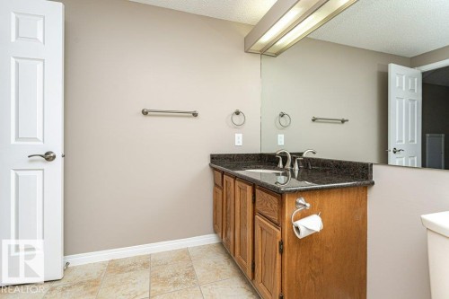 1051 109 Street, Edmonton, AB - Indoor Photo Showing Bathroom