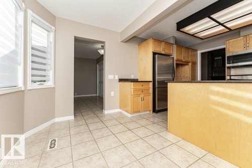1051 109 Street, Edmonton, AB - Indoor Photo Showing Kitchen