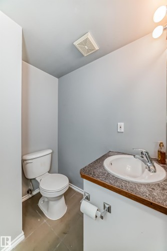 58 2505 42 Street, Edmonton, AB - Indoor Photo Showing Bathroom
