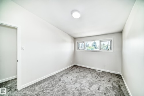 10820 132 Avenue, Edmonton, AB - Indoor Photo Showing Other Room