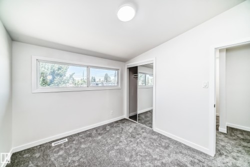 10820 132 Avenue, Edmonton, AB - Indoor Photo Showing Other Room