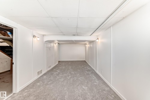 10820 132 Avenue, Edmonton, AB - Indoor Photo Showing Other Room