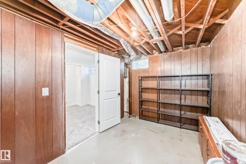 10820 132 Avenue, Edmonton, AB - Indoor