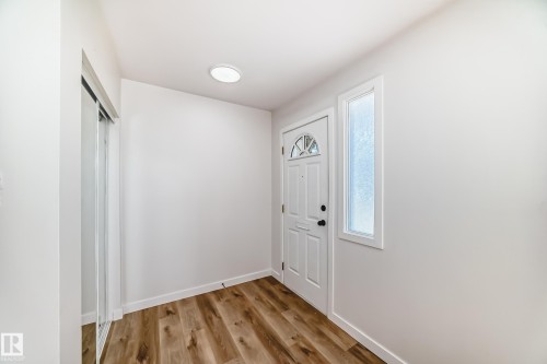 10820 132 Avenue, Edmonton, AB - Indoor Photo Showing Other Room