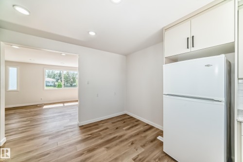 10820 132 Avenue, Edmonton, AB - Indoor Photo Showing Other Room