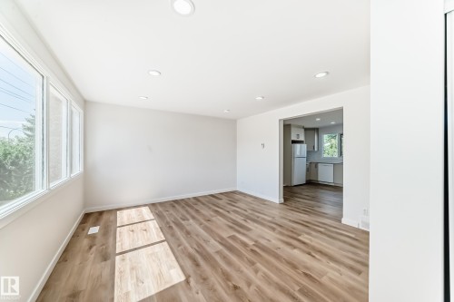 10820 132 Avenue, Edmonton, AB - Indoor Photo Showing Other Room