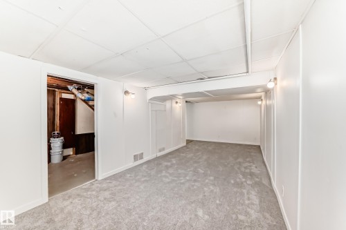 10820 132 Avenue, Edmonton, AB - Indoor Photo Showing Other Room