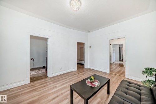 11331 92 Street, Edmonton, AB - Indoor Photo Showing Other Room