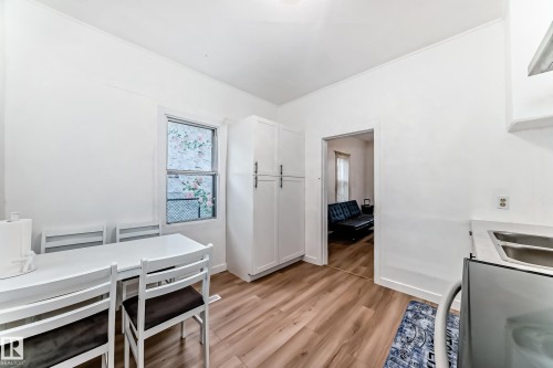 11331 92 Street, Edmonton, AB - Indoor