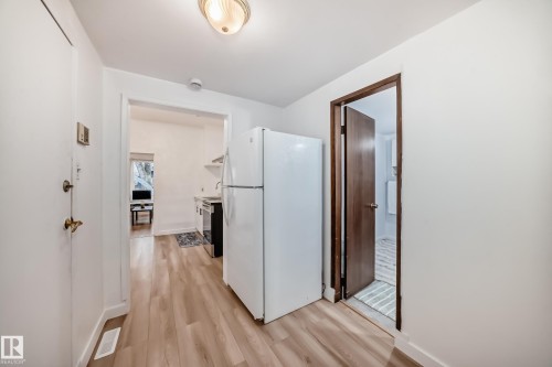 11331 92 Street, Edmonton, AB - Indoor Photo Showing Other Room