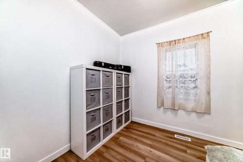 11331 92 Street, Edmonton, AB - Indoor Photo Showing Other Room
