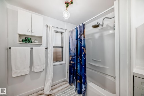 11331 92 Street, Edmonton, AB - Indoor With Storage