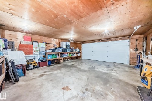 11331 92 Street, Edmonton, AB - Indoor Photo Showing Garage