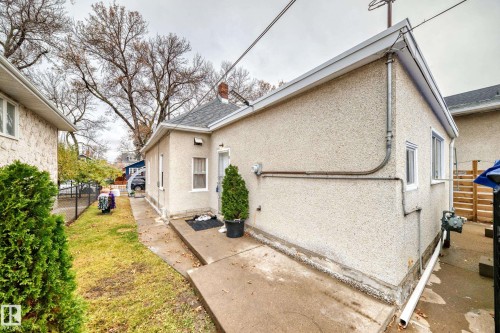 11331 92 Street, Edmonton, AB - Outdoor With Exterior