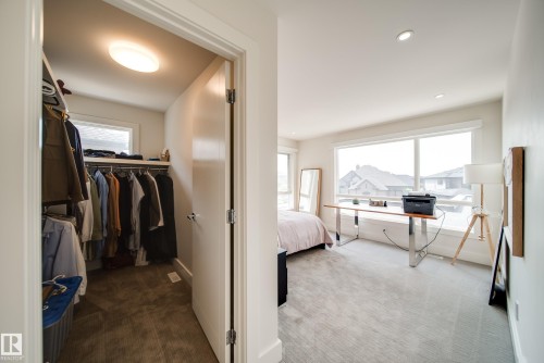 705 Howatt Drive, Edmonton, AB - Indoor