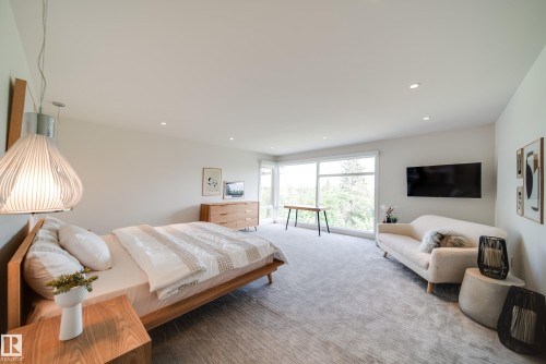 705 Howatt Drive, Edmonton, AB - Indoor Photo Showing Bedroom