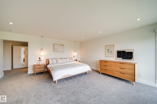 705 Howatt Drive, Edmonton, AB - Indoor Photo Showing Bedroom