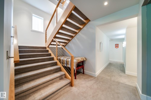 705 Howatt Drive, Edmonton, AB - Indoor Photo Showing Other Room