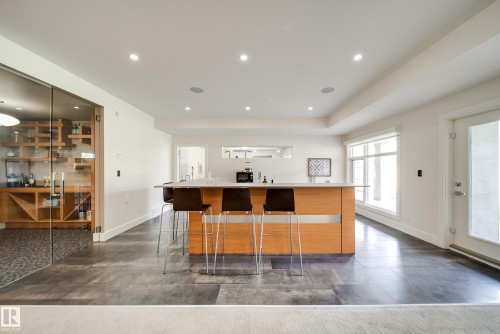 705 Howatt Drive, Edmonton, AB - Indoor