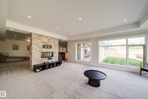 705 Howatt Drive, Edmonton, AB - Indoor Photo Showing Other Room