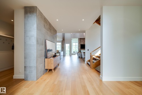 705 Howatt Drive, Edmonton, AB - Indoor