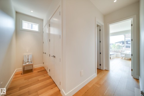 705 Howatt Drive, Edmonton, AB - Indoor Photo Showing Other Room