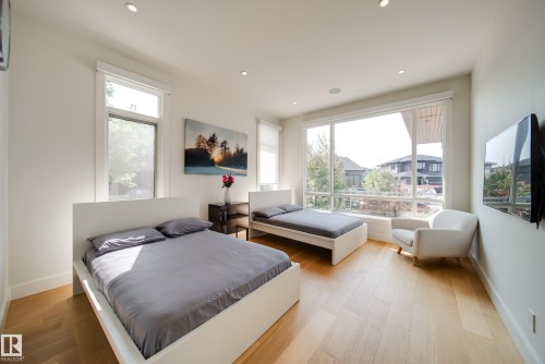 705 Howatt Drive, Edmonton, AB - Indoor Photo Showing Bedroom