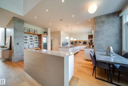 705 Howatt Drive, Edmonton, AB - Indoor