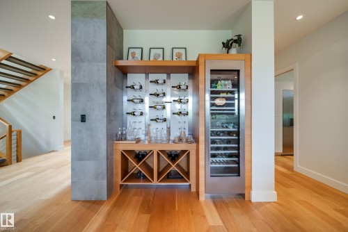 705 Howatt Drive, Edmonton, AB - Indoor Photo Showing Other Room