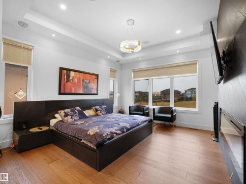 4809 Woolsey Lane, Edmonton, AB - Indoor Photo Showing Bedroom