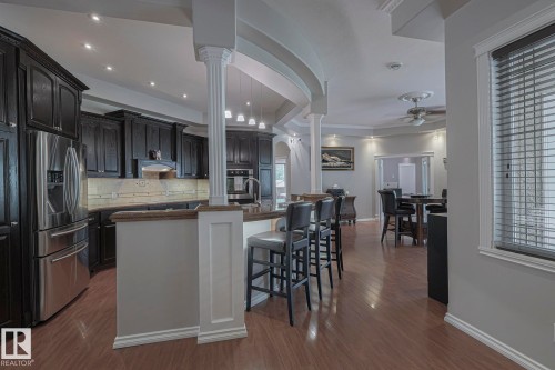 4 Third Avenue, Entwistle, AB - Indoor Photo Showing Kitchen With Upgraded Kitchen