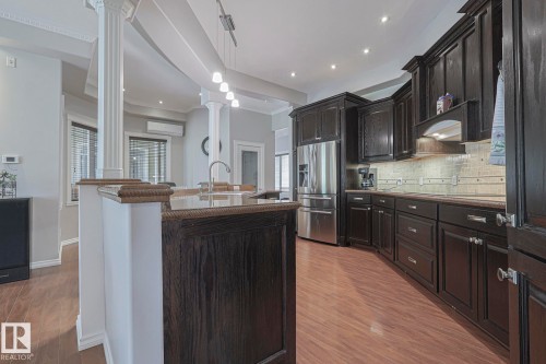 4 Third Avenue, Entwistle, AB - Indoor Photo Showing Kitchen With Upgraded Kitchen