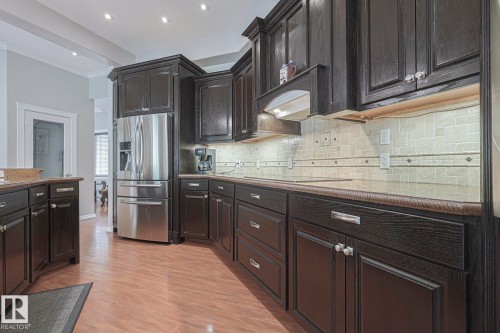 4 Third Avenue, Entwistle, AB - Indoor Photo Showing Kitchen