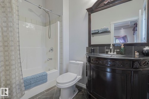 4 Third Avenue, Entwistle, AB - Indoor Photo Showing Bathroom