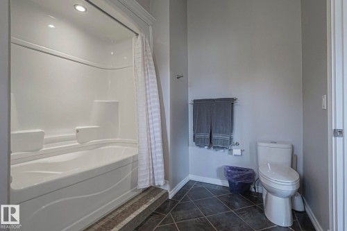 4 Third Avenue, Entwistle, AB - Indoor Photo Showing Bathroom