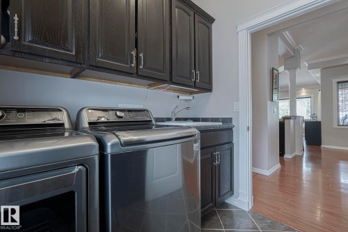 4 Third Avenue, Entwistle, AB - Indoor Photo Showing Laundry Room