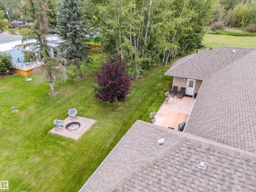 4 Third Avenue, Entwistle, AB - Outdoor