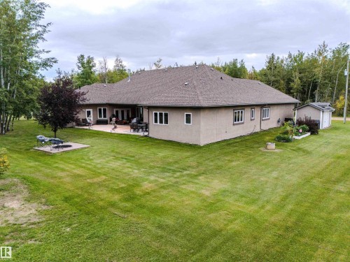 4 Third Avenue, Entwistle, AB - Outdoor