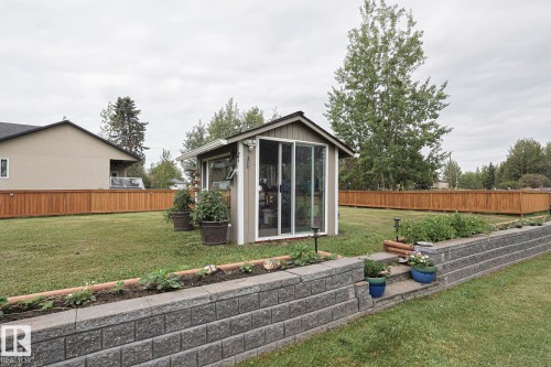 4 Third Avenue, Entwistle, AB - Outdoor