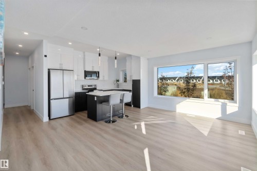 G 2740 Blatchford Road, Edmonton, AB - Indoor Photo Showing Kitchen With Upgraded Kitchen