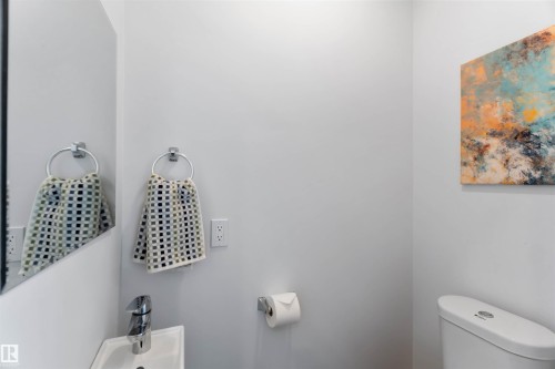 G 2740 Blatchford Road, Edmonton, AB - Indoor Photo Showing Bathroom