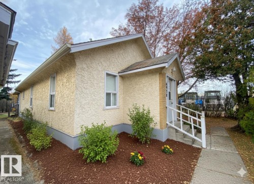 4928 50 Street, Gibbons, AB - Outdoor With Exterior