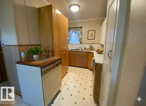 4928 50 Street, Gibbons, AB - Indoor