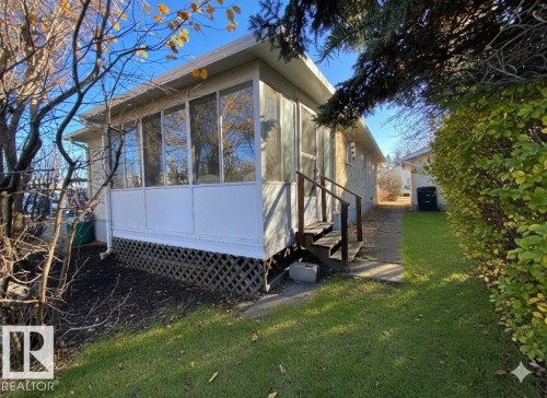 4928 50 Street, Gibbons, AB - Outdoor