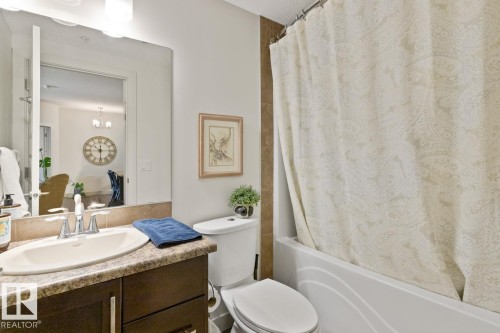 114 10520 56 Avenue, Edmonton, AB - Indoor Photo Showing Bathroom